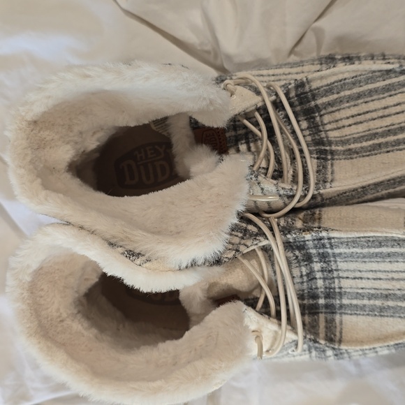 Hey Dude Wendy Fold Plaid - Picture 6 of 6